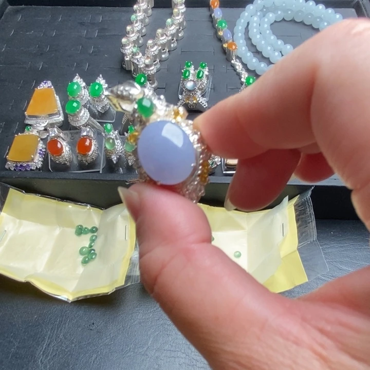 定制翡翠未镶嵌粉紫蛋面