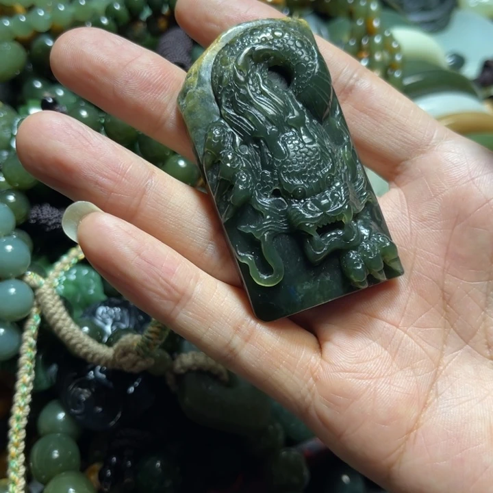 岫岩河磨玉（透闪石质玉）未镶嵌颈饰