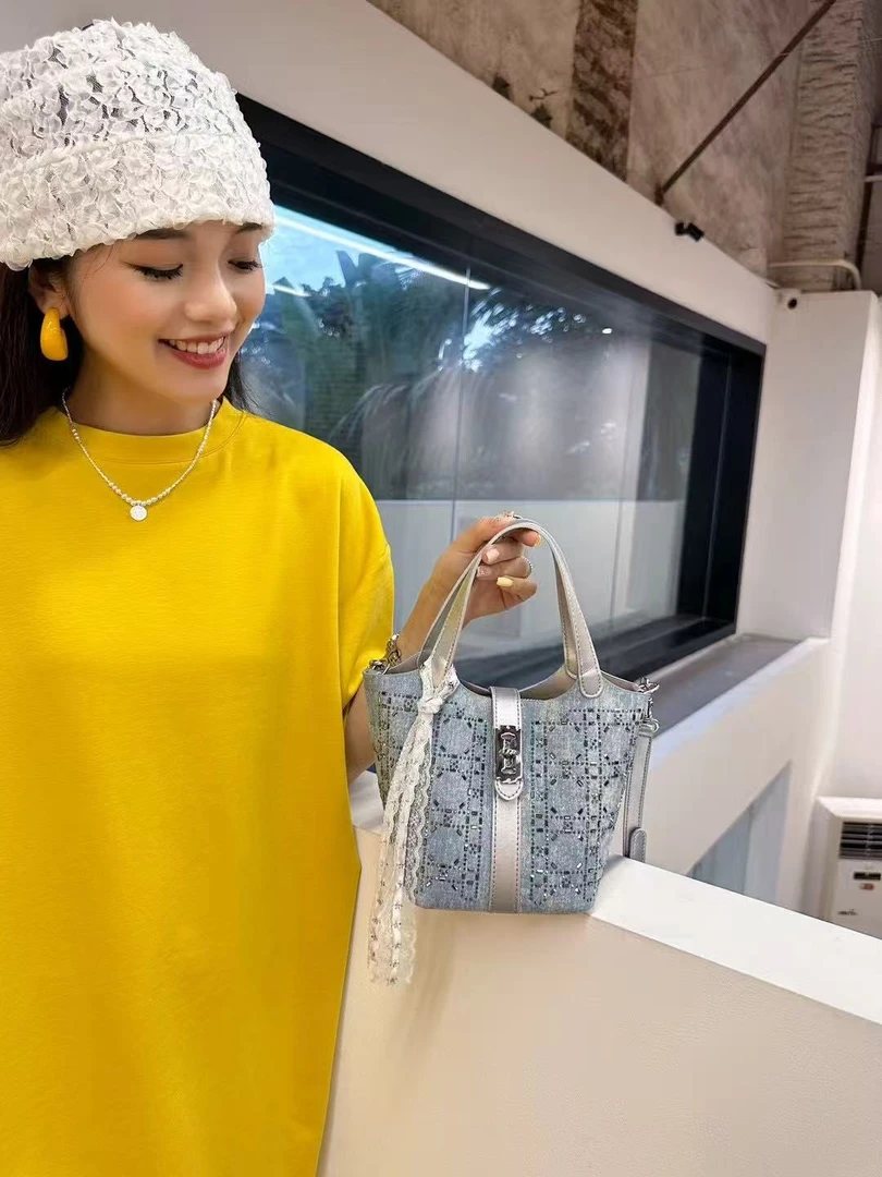 81564#牛仔蓝【尺寸：长23宽12高15】轻奢休闲百搭时尚女士单肩包