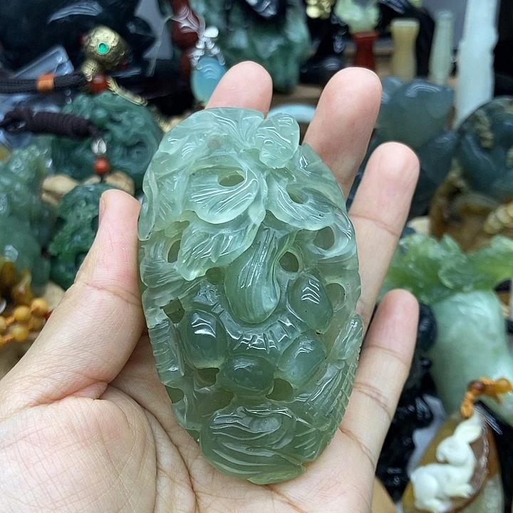 岫玉未镶嵌手把件