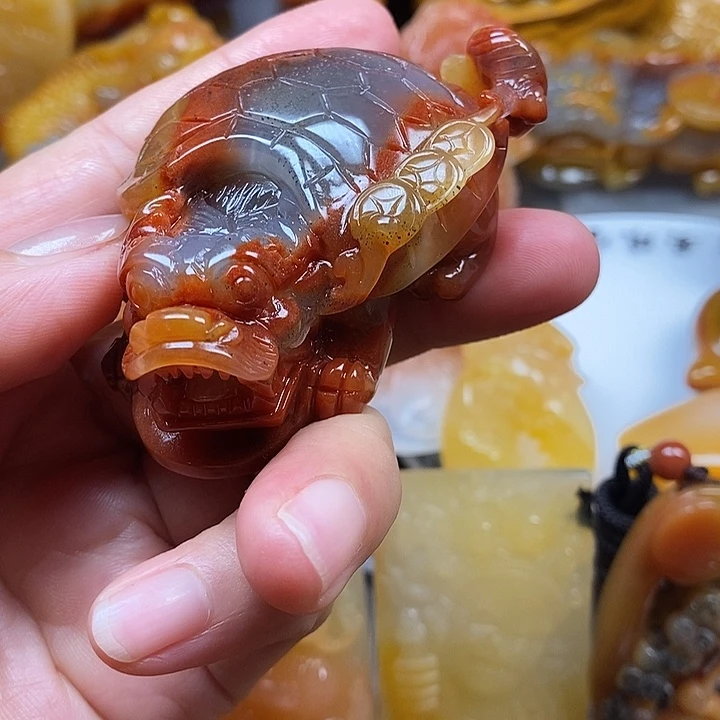 石英质玉（黄龙玉）合金颈饰