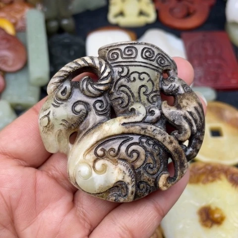 蛇纹石玉颈饰未镶嵌86