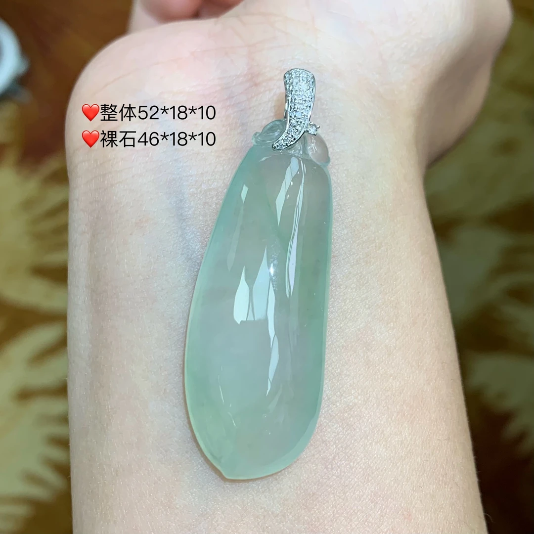 新品推荐·18k金高冰起胶冰晴福瓜翡翠玉石缅A吊坠气质冰润
