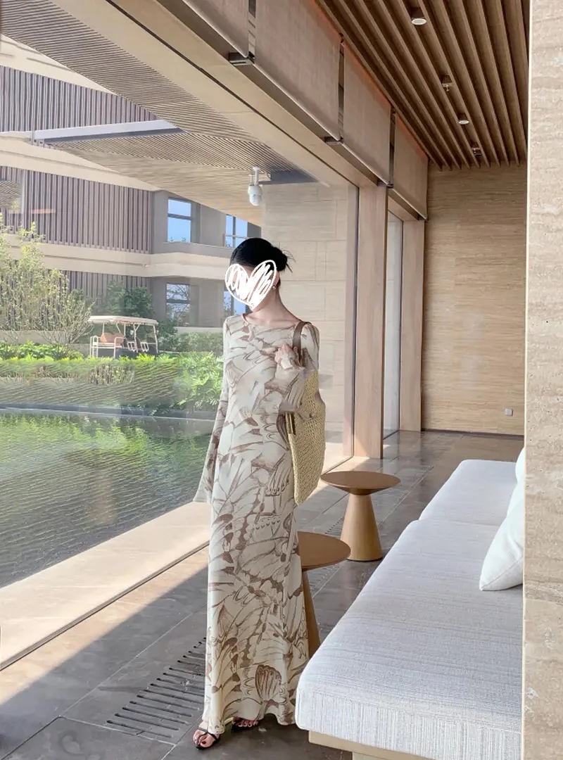 法式轻熟风印花连衣裙女早秋喇叭袖设计长袖高腰A字御姐长裙7275