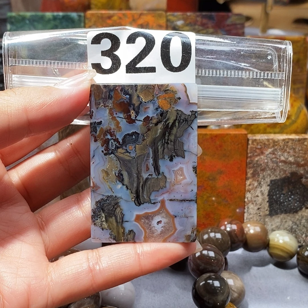 未镶嵌天然北票硅化玉吊坠硅化玉