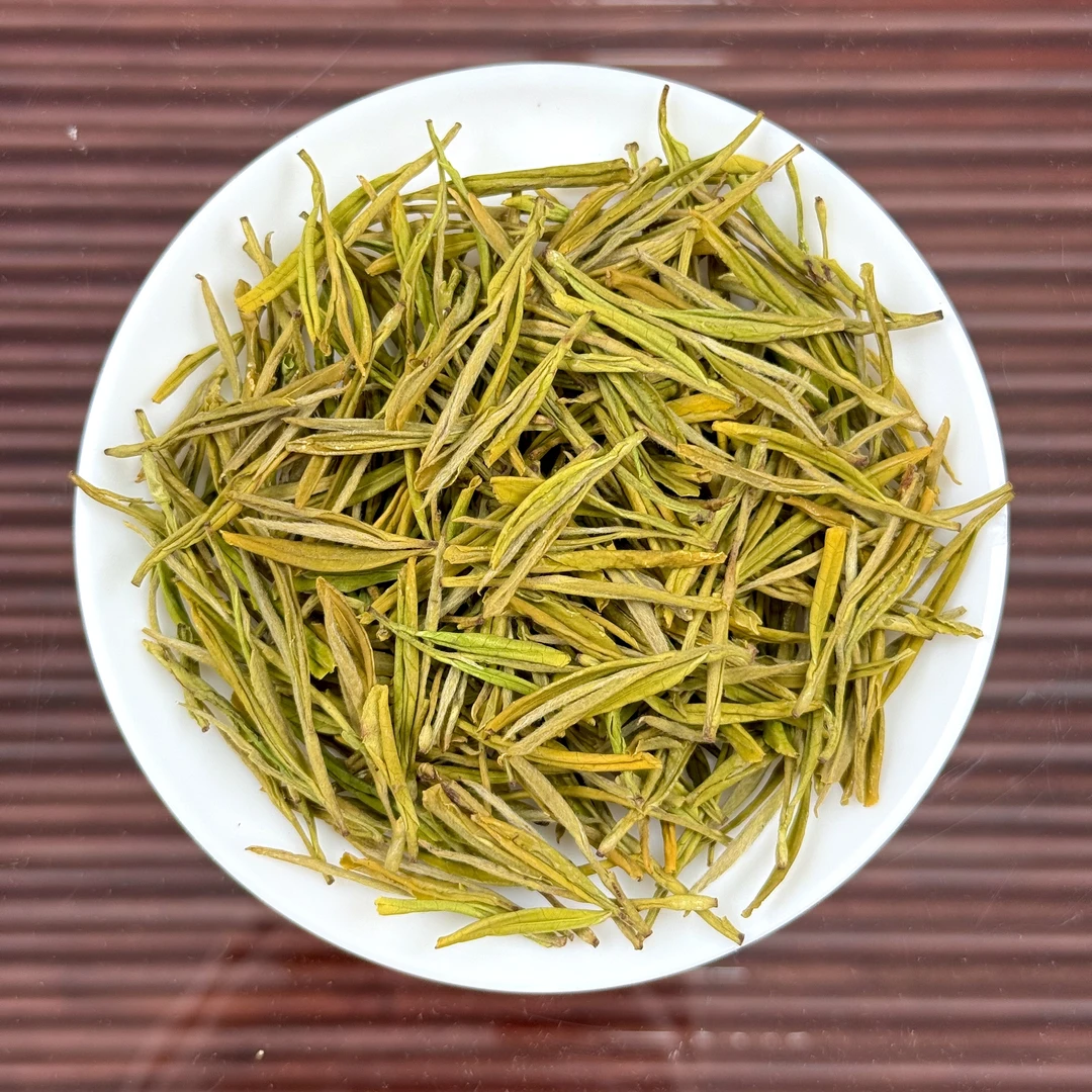 2025明前黄金芽 高山绿茶 浓香型豆香味 甘醇润甜