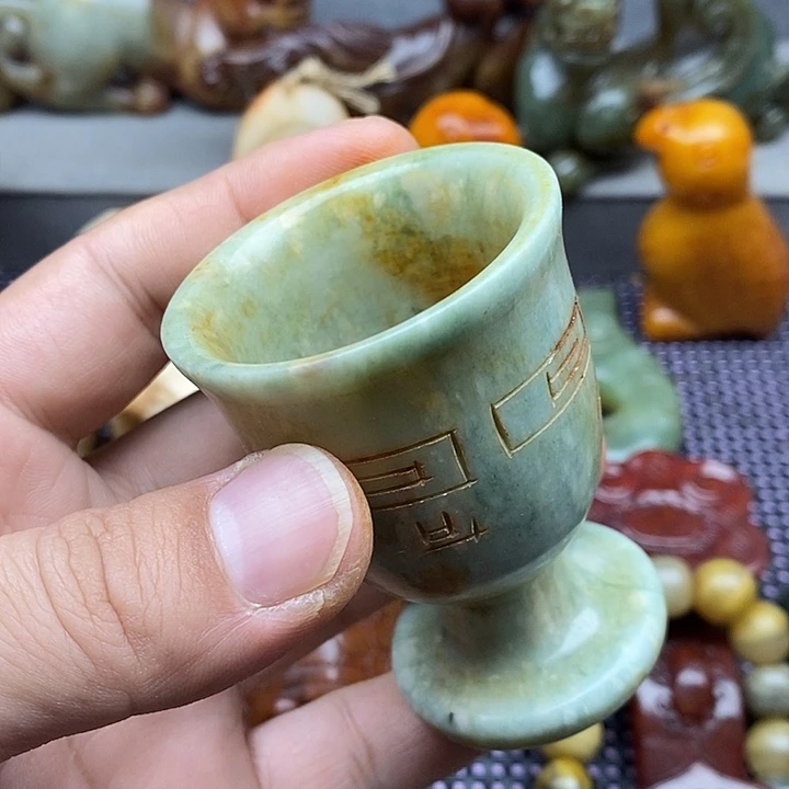 未镶嵌蛇纹石玉颈饰