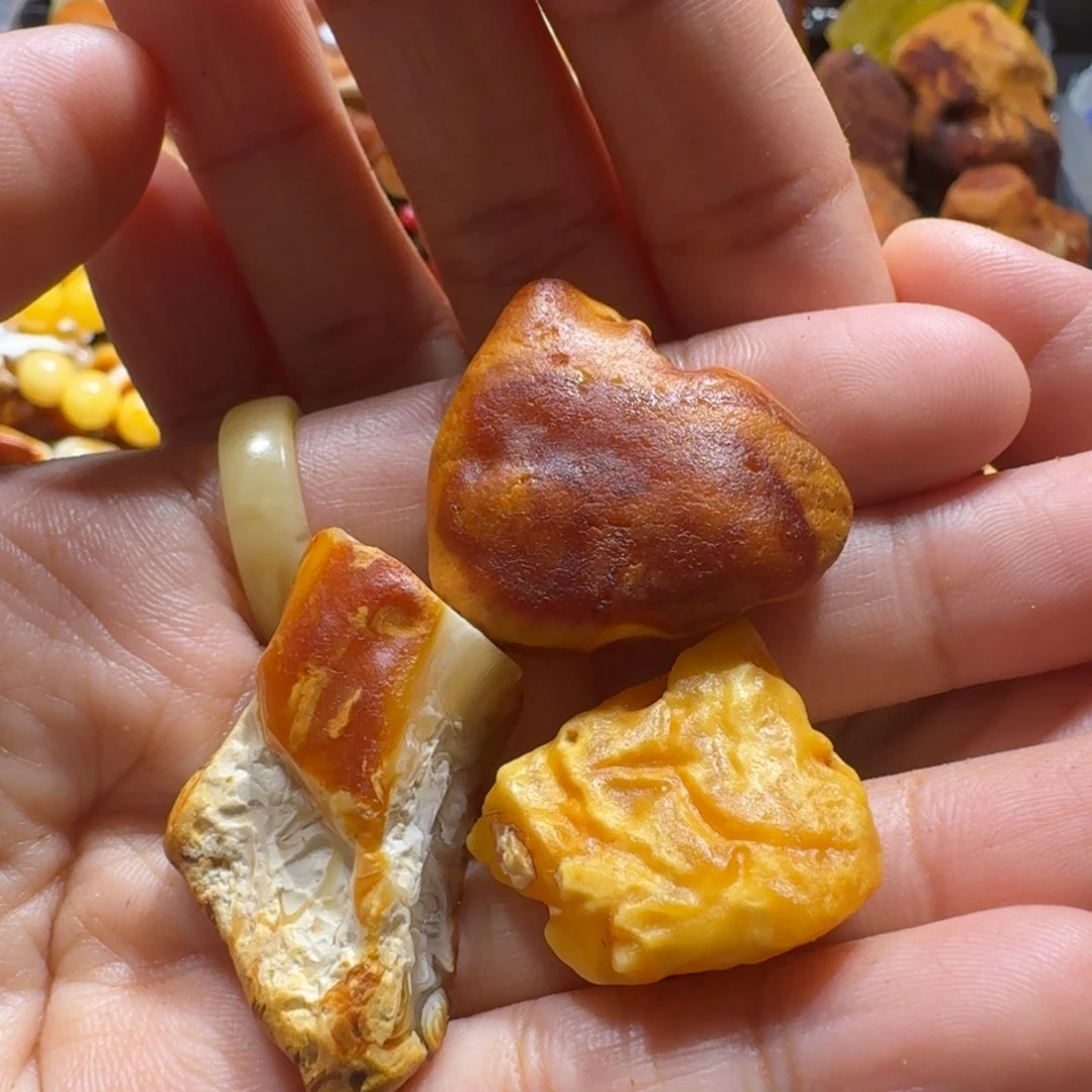 定制琥珀未镶嵌成****姐定制