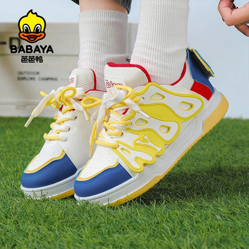 芭芭鸭小众字母板鞋女2025春季新款ins百搭学生面包高颜值小白鞋