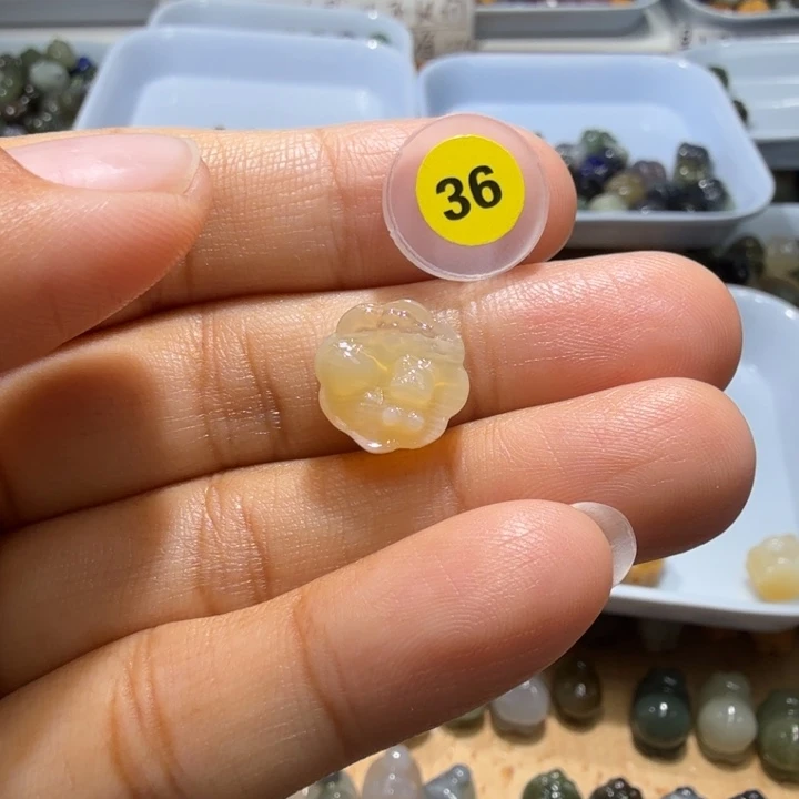 和田玉未镶嵌珠宝半成品