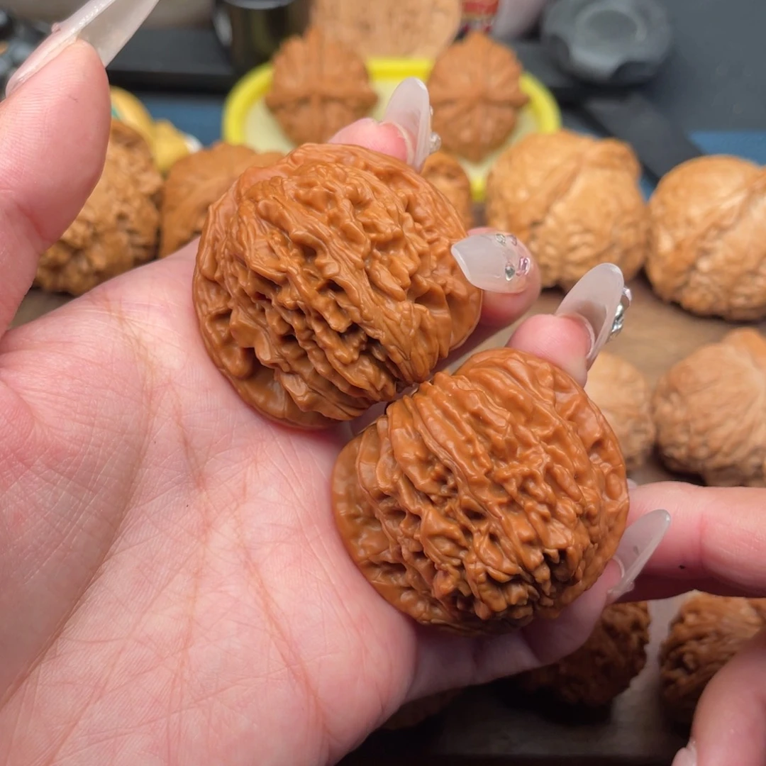 白***纸文玩核桃吊坠全品汉高楼42