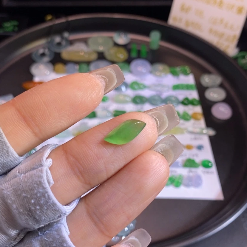 【闪购商品】翡翠挂件未镶嵌随行