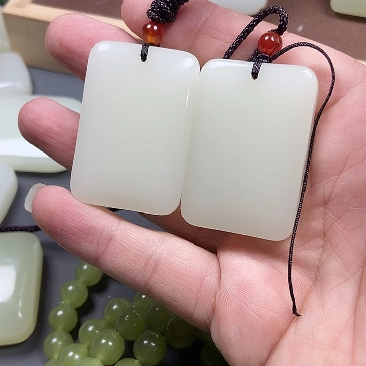 和田玉（糖玉）未镶嵌挂件