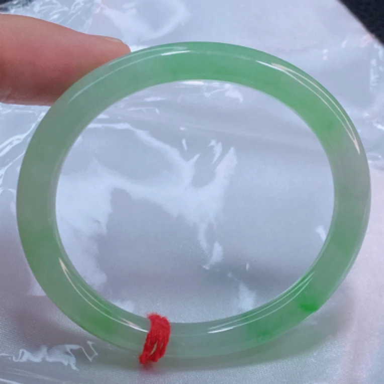 缅甸天然A货翡翠手镯冰透飘阳绿51贵妃少女绿色女款高冰贵妃镯