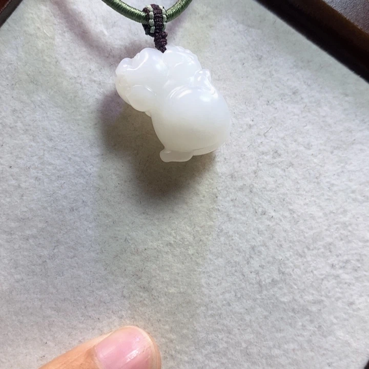 和田玉未镶嵌颈饰30