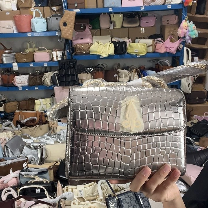 蚕丝健健康康平平安安