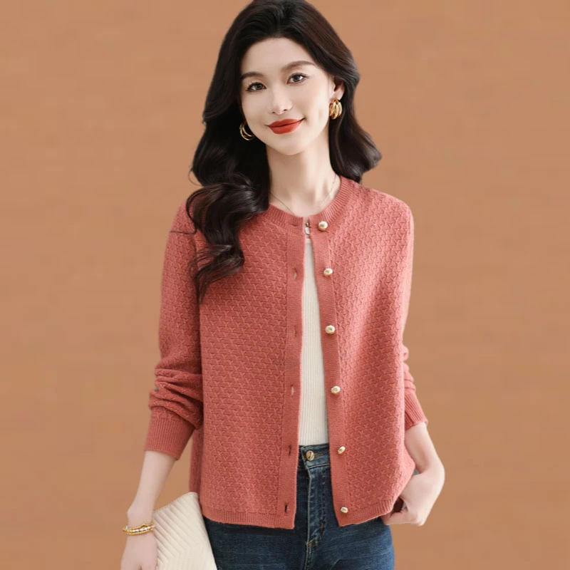 针织开衫女春秋季2025新款宽松妈妈装配裙子外穿百搭毛衣外套披肩