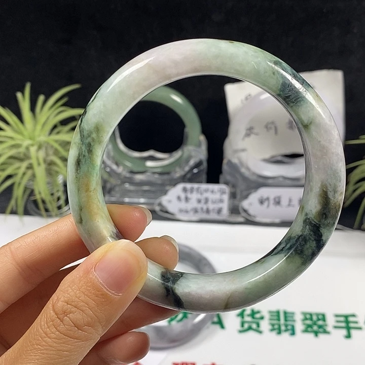 未镶嵌手镯翡翠88号。61.8圈