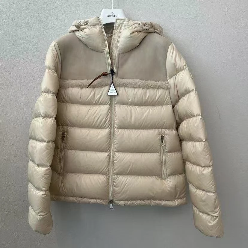 MONCLER/盟可睐 连帽拉链拼接长袖羽绒服 2441026