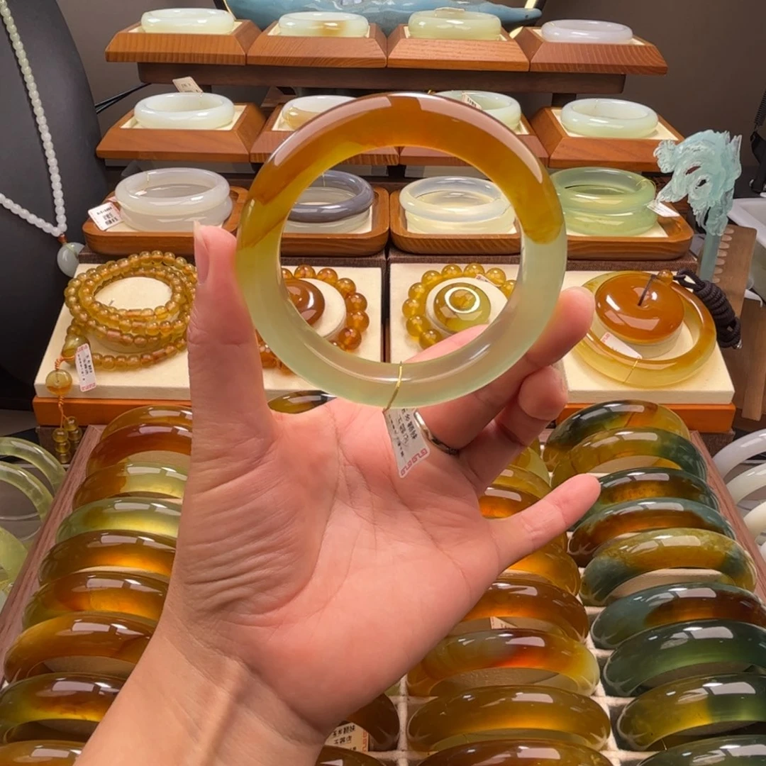 蛇纹石玉未镶嵌手镯62