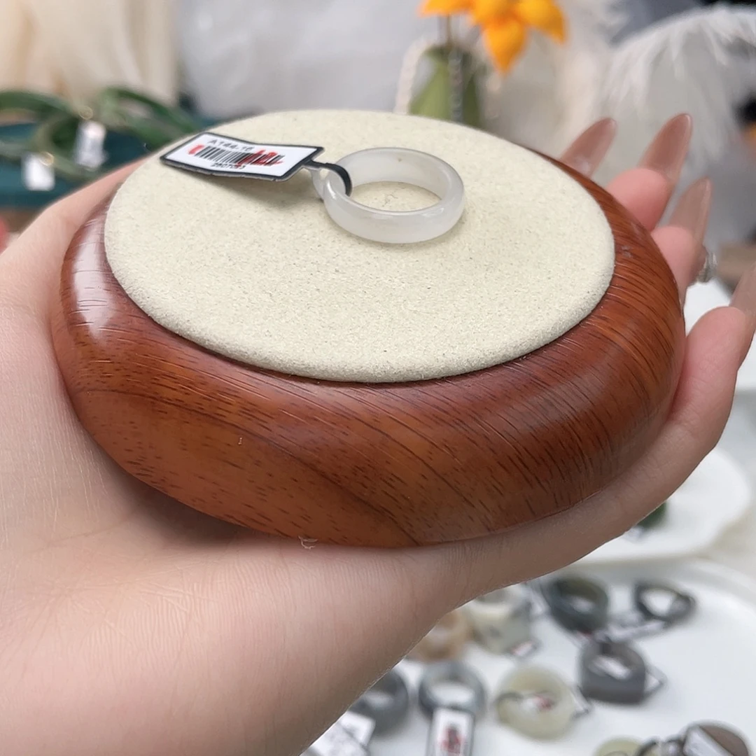 和田玉未镶嵌戒指白色泥鳅背17.3v345