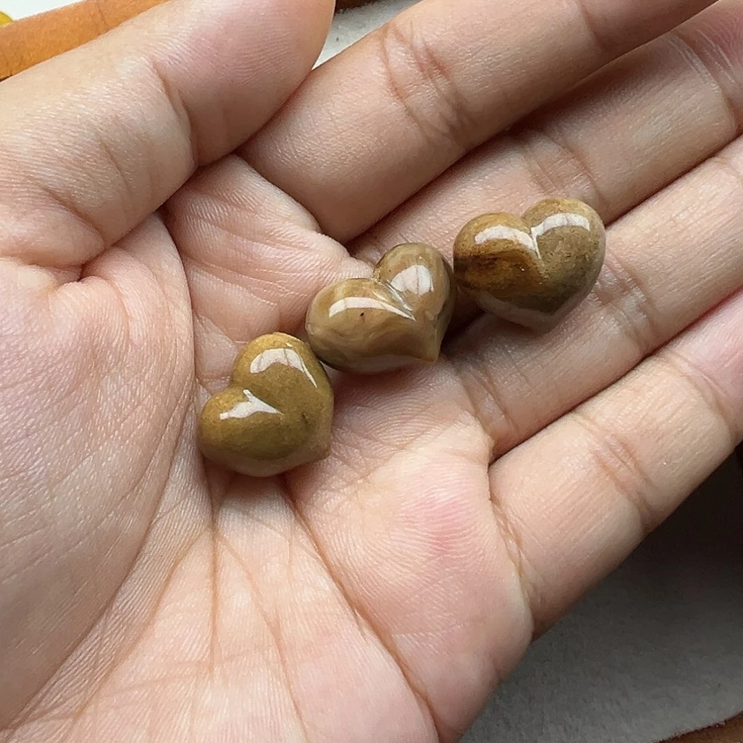 *****琥珀未镶嵌珠宝奇石屁桃打孔不退换