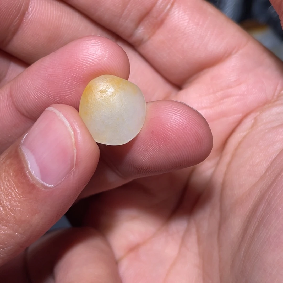 G***y和田玉未镶嵌颈饰