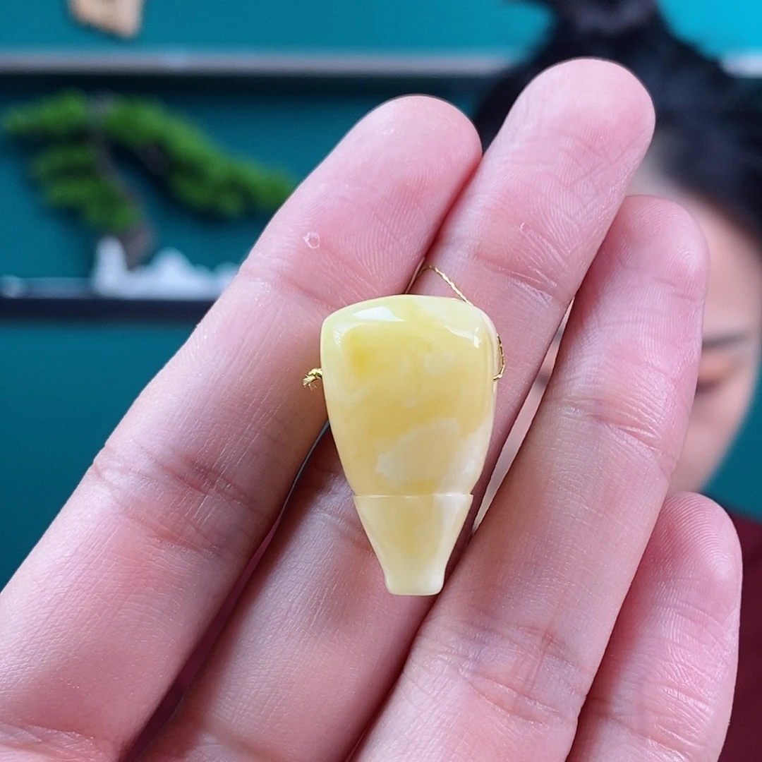 蜜蜡珠宝奇石未镶嵌