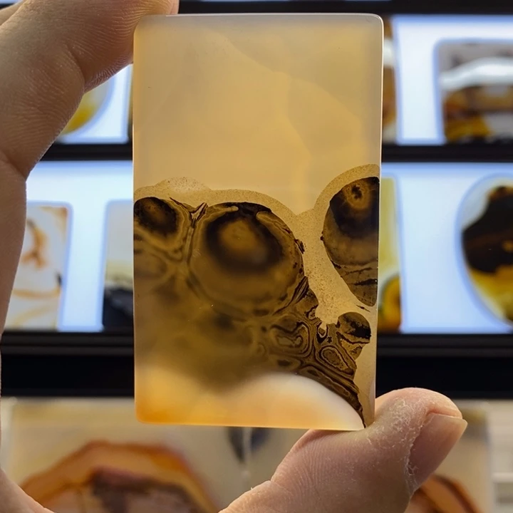 玛瑙/玉髓合金颈饰