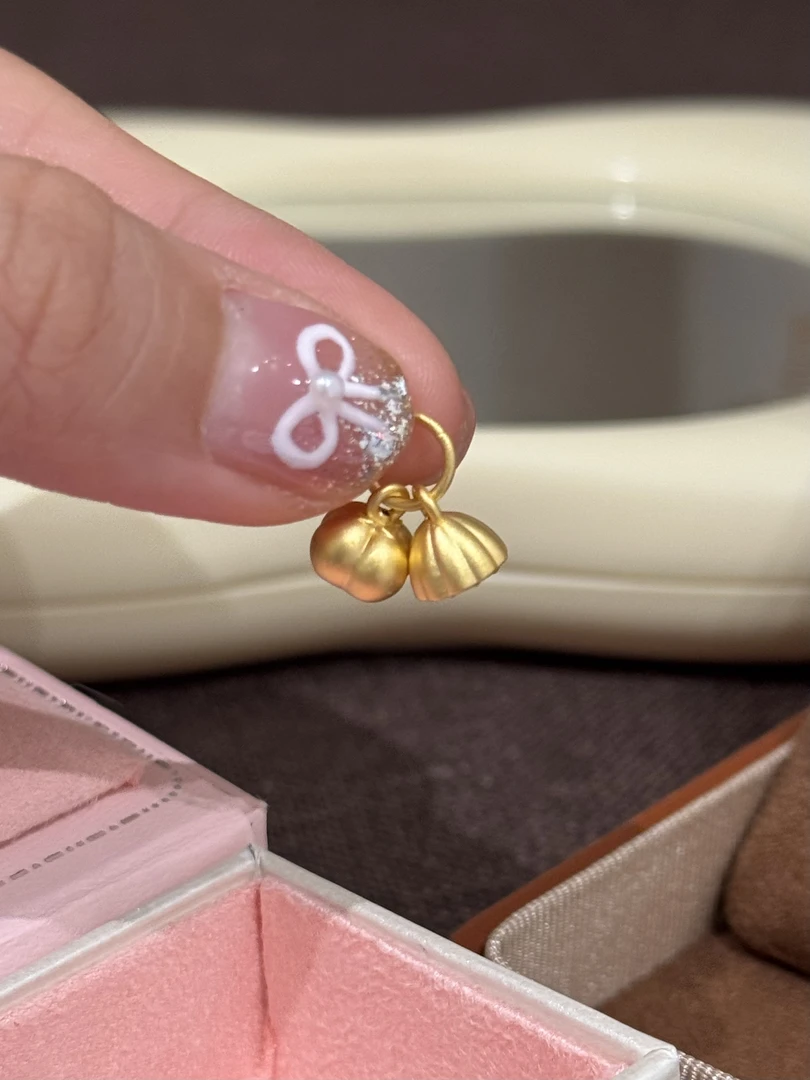 贝贝黄金 足金999 两世欢 素金 吊坠 103