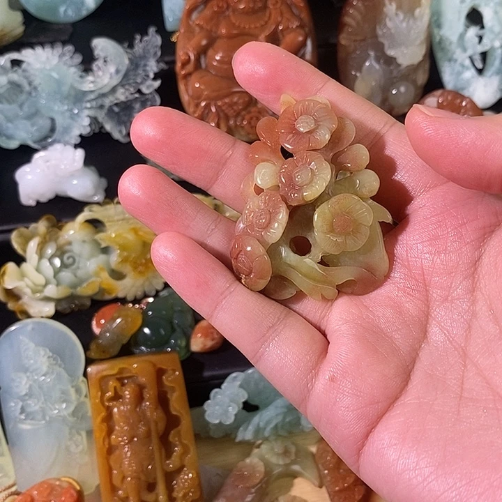 ****爱蛇纹石玉合金颈饰