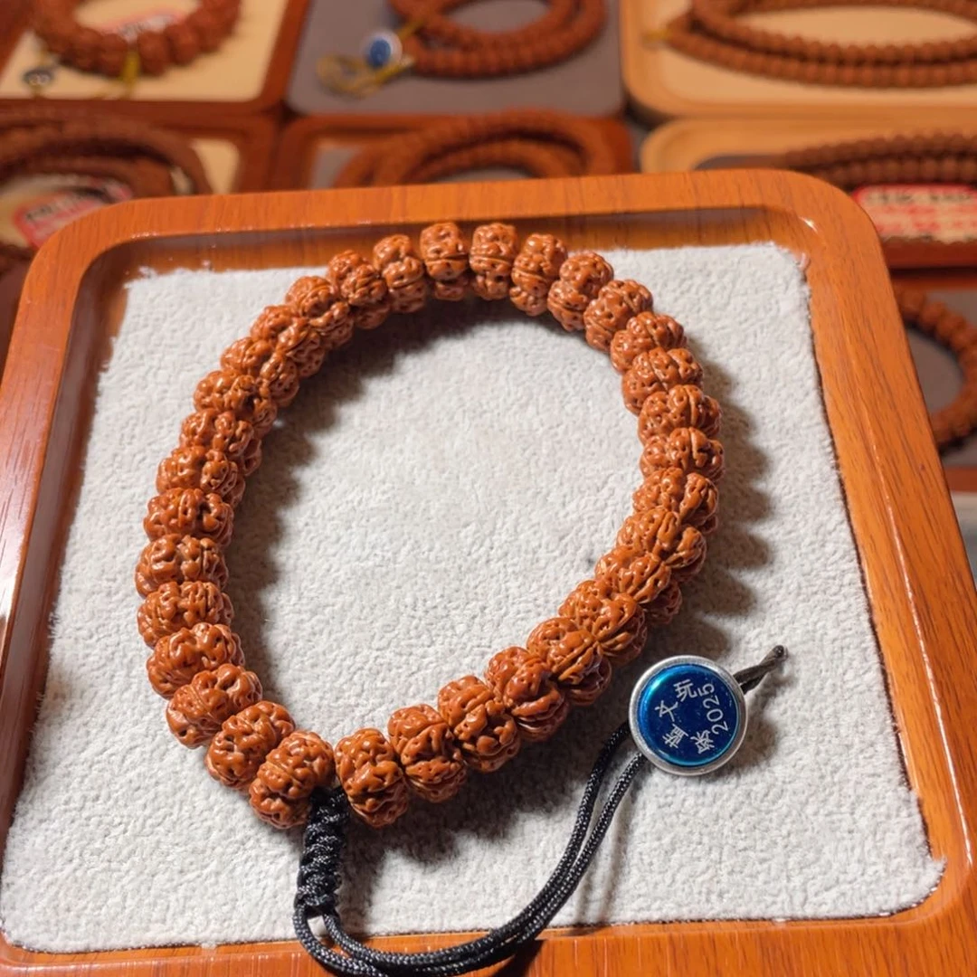 金刚菩提吊坠黑*梅花飞碟13