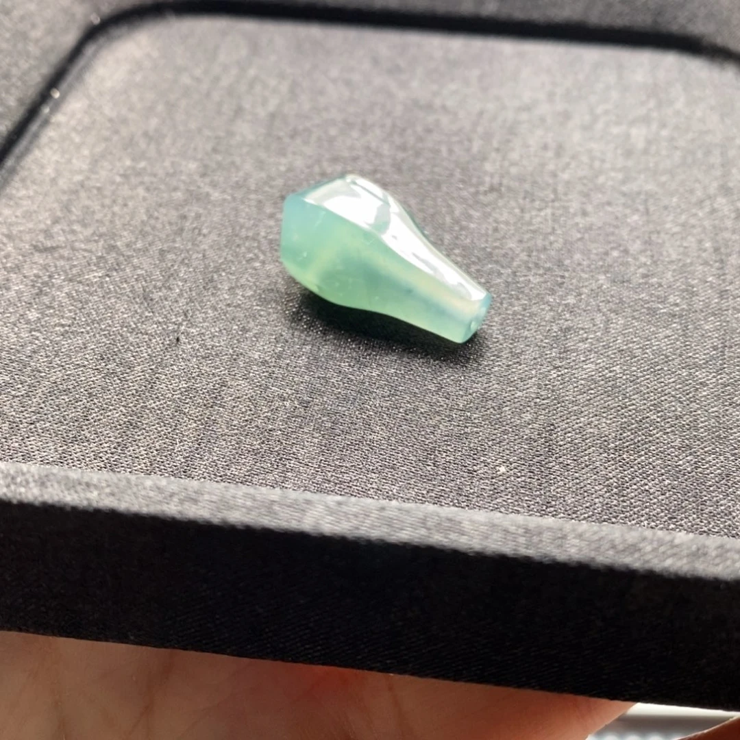 颠***离翡翠未镶嵌手链卡13左右三通