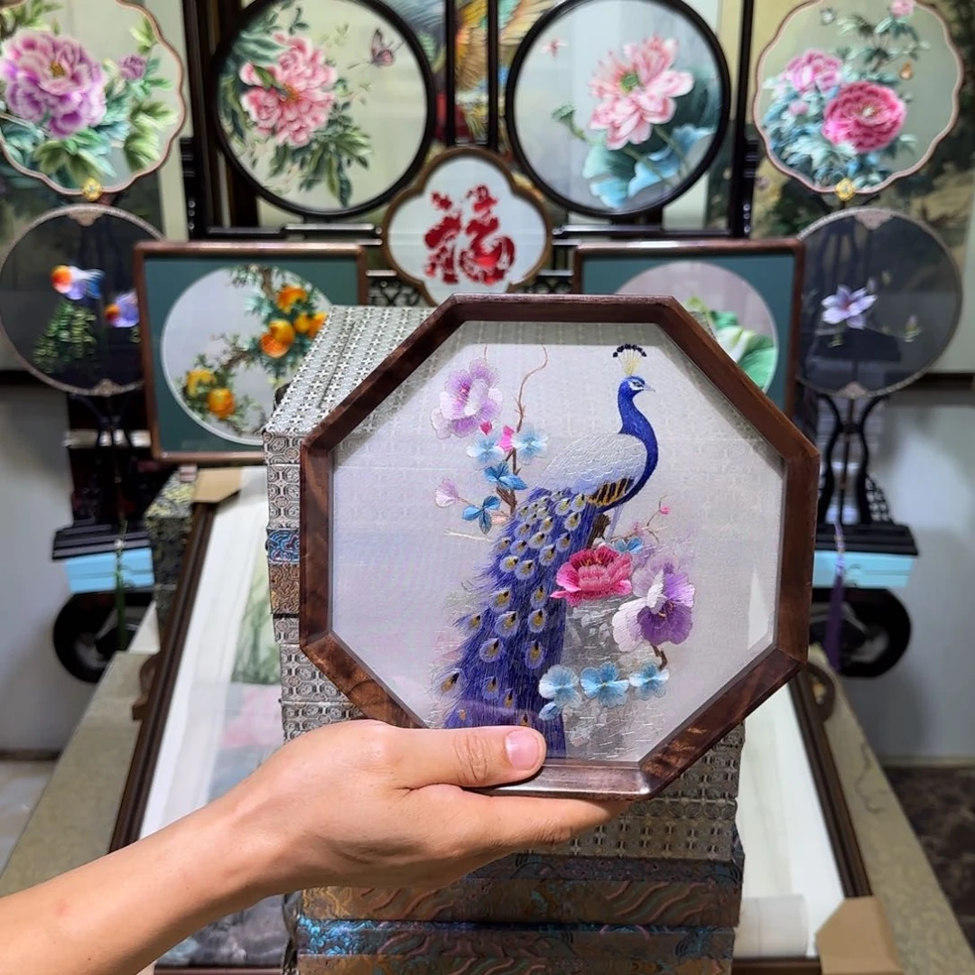 刺绣刺绣工艺精湛