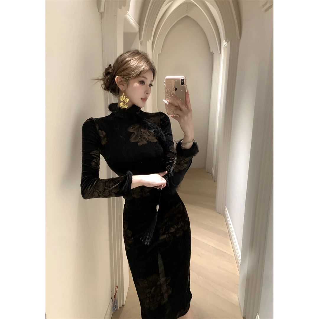 时尚丝绒毛毛拼接长袖连衣裙女收腰显瘦小众设计感纯欲风包臀裙子