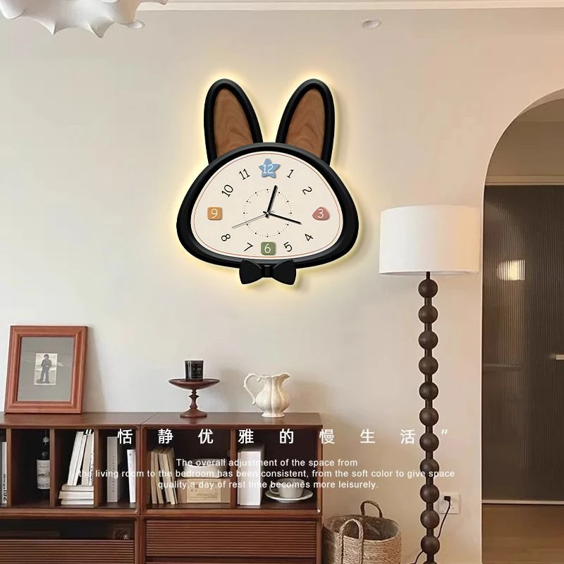 简约风卡通客厅挂钟时钟挂墙静音新款卧室创意免打孔餐厅钟表q55