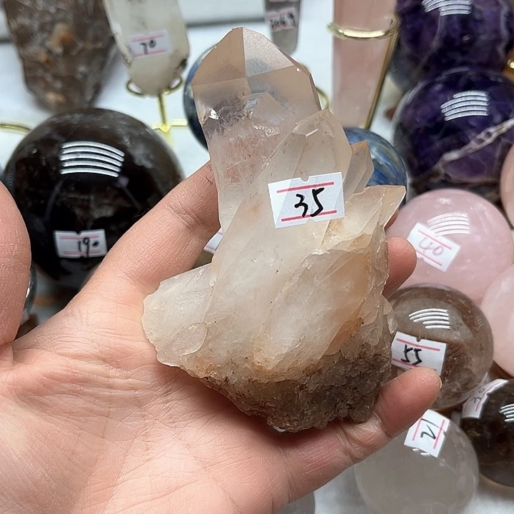 水晶326克白水晶晶簇未镶嵌