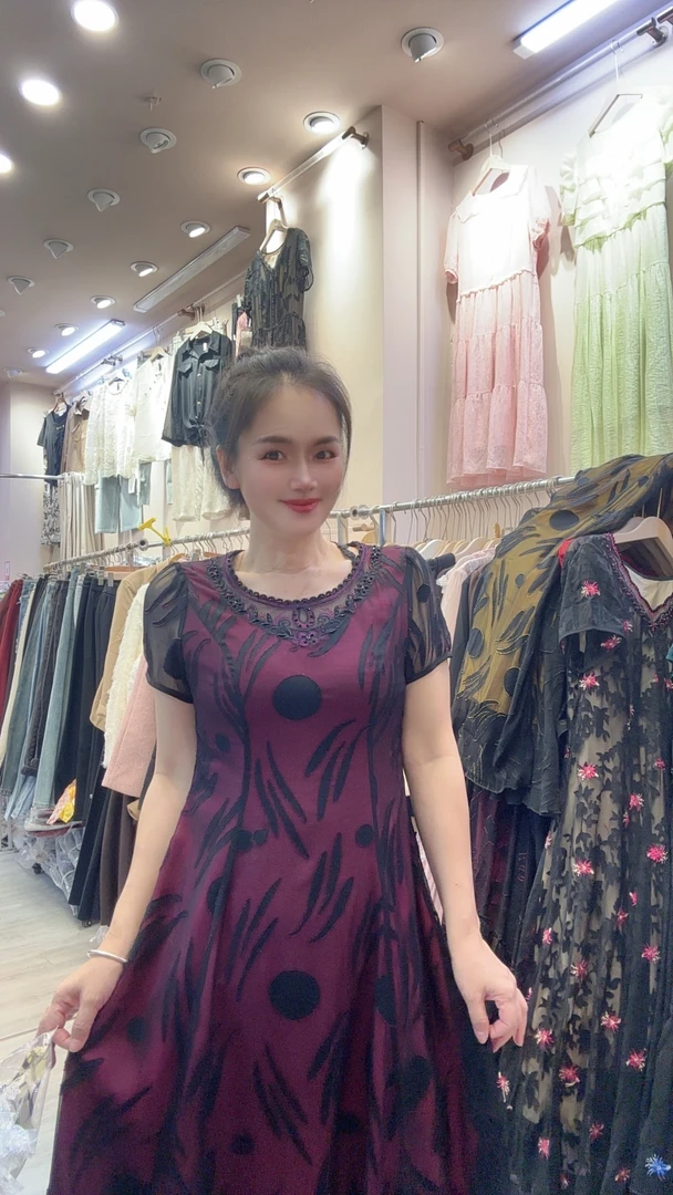 中年妈妈高贵连衣裙品牌夏装裙子洋气中老年女装阔太太气质女神款