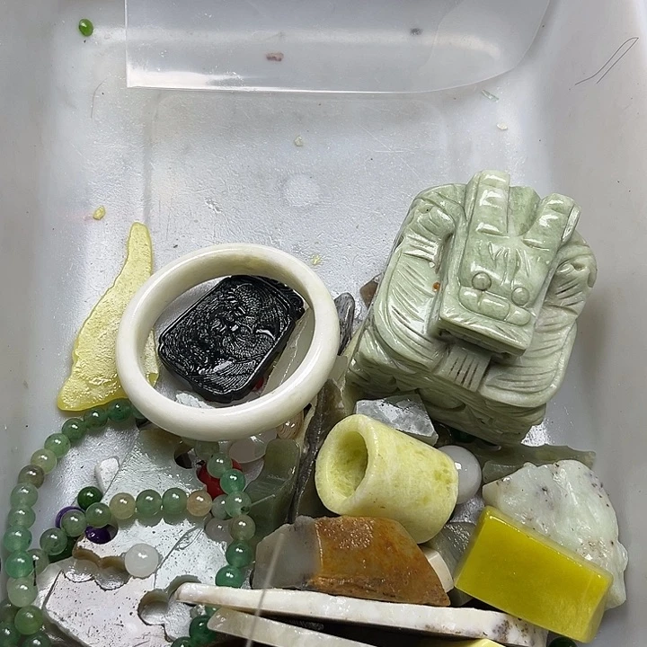 未镶嵌和田玉珠宝奇石e****恭