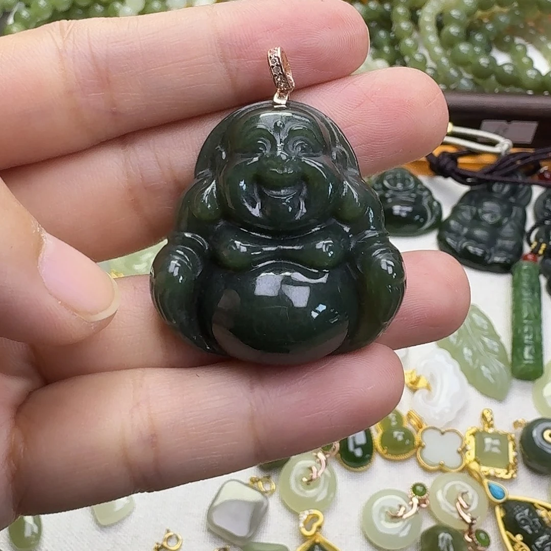 和田玉未镶嵌颈饰吊坠