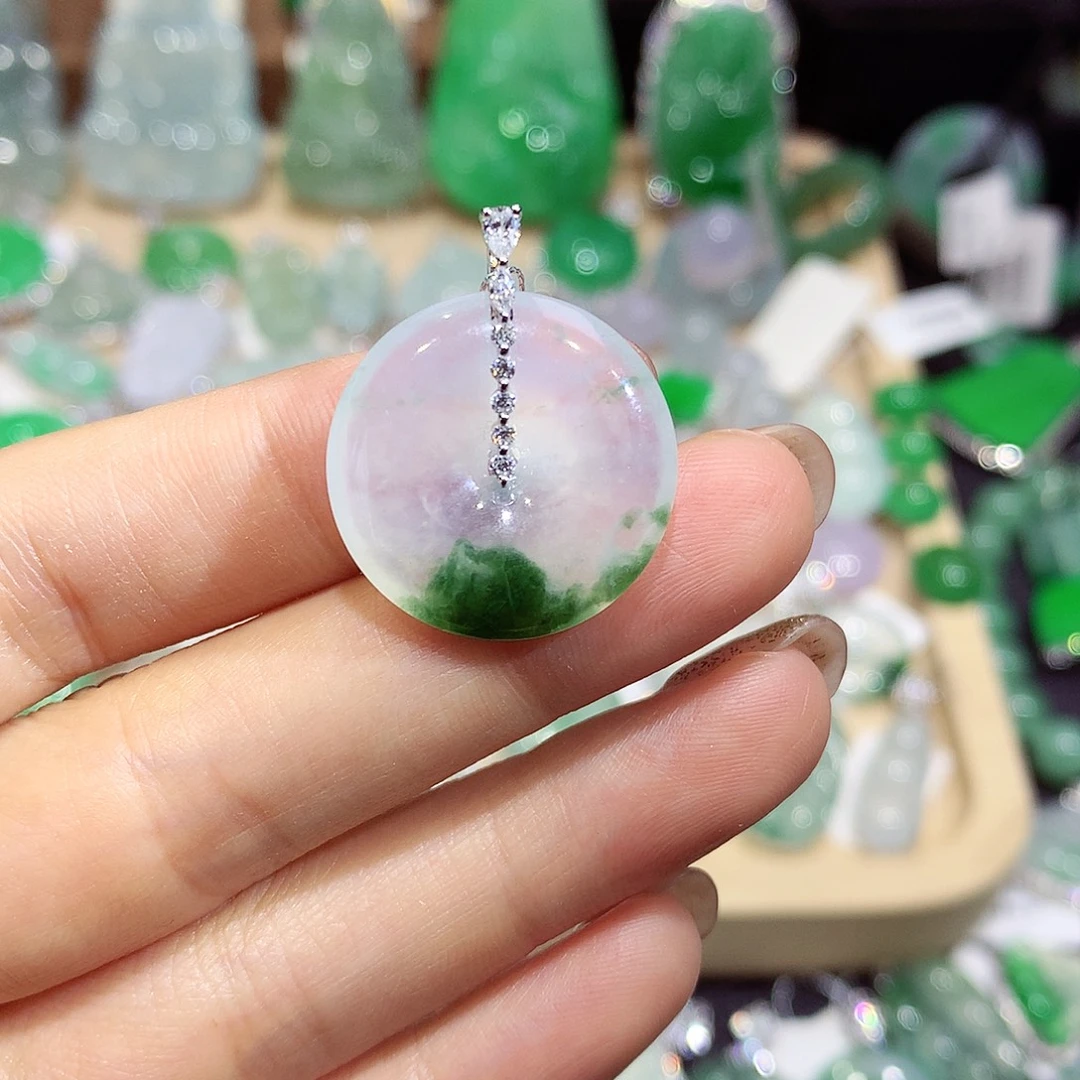 翡翠18K金镶嵌颈饰扣