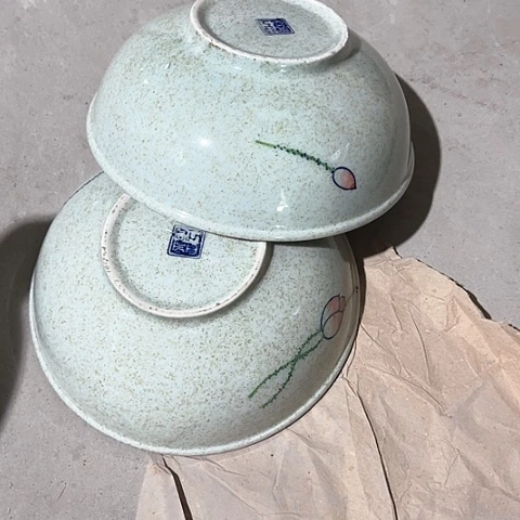 微瑕，不能明火，口径21高度7，2个一品莲