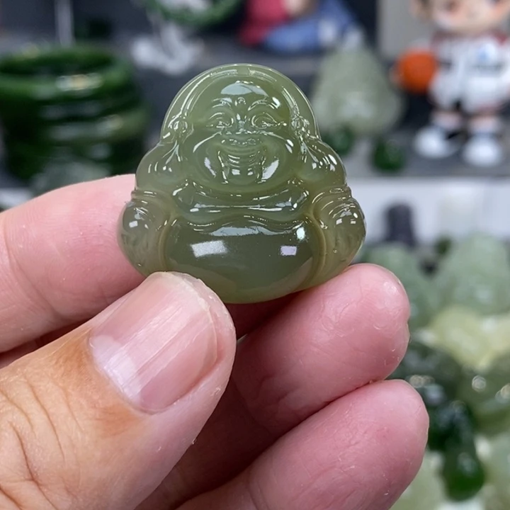 和田玉颈饰未镶嵌美**计