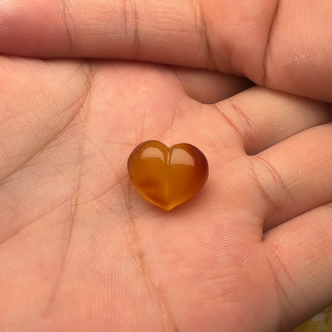 蜜蜡未镶嵌颈饰屁桃提溜（打孔不退换）