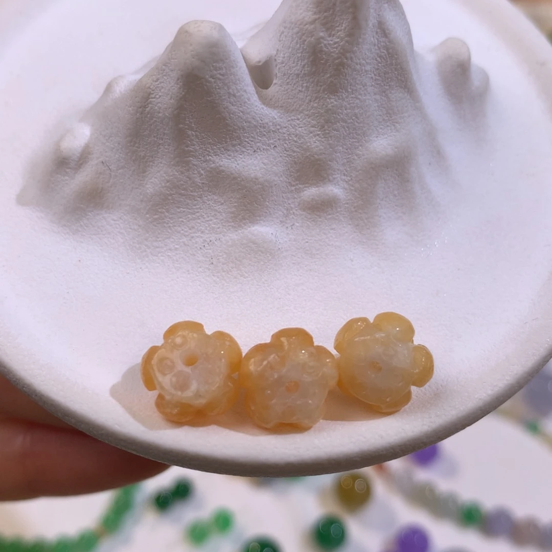 翡翠未镶嵌胸饰黄翡莲花珠 单颗价 任选一颗