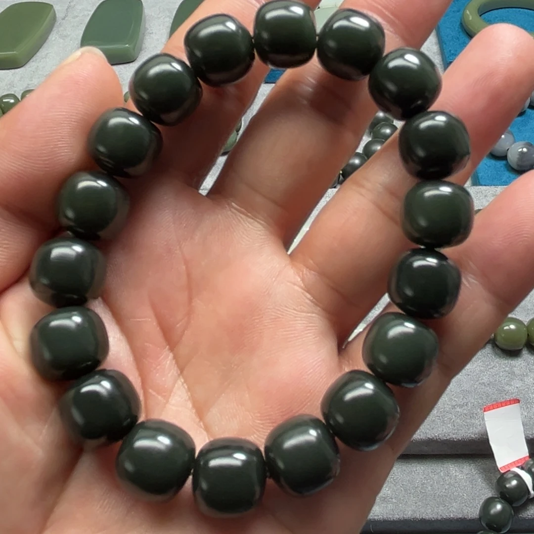 和田玉未镶嵌手链沙枣青卡12毕业级