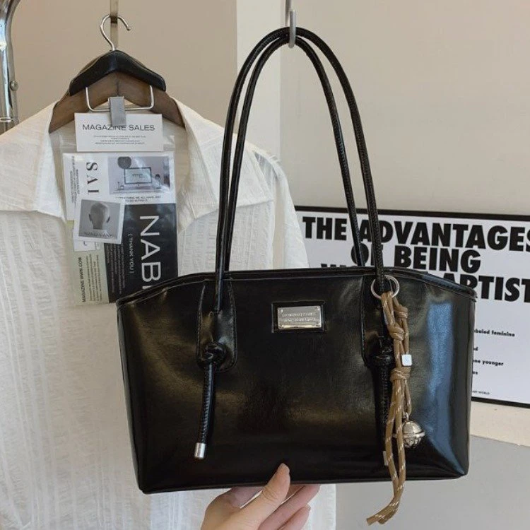 高级感通勤复古大容量包包女2025新款春夏季百搭单肩腋下包托特包