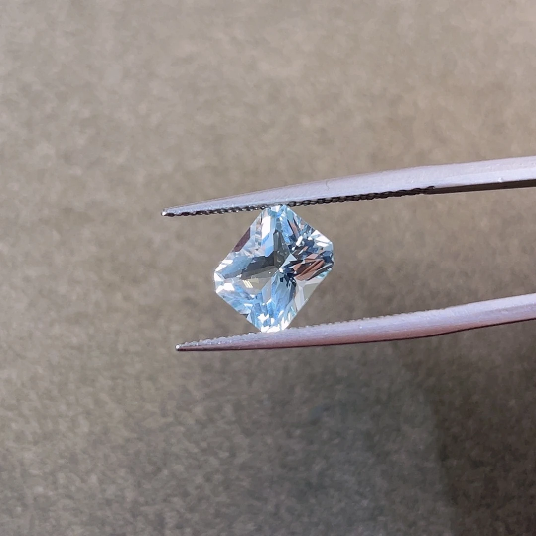 裸石海蓝宝石海蓝宝裸石2.08ct
