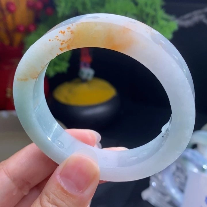 定制翡翠未镶嵌翡翠手镯