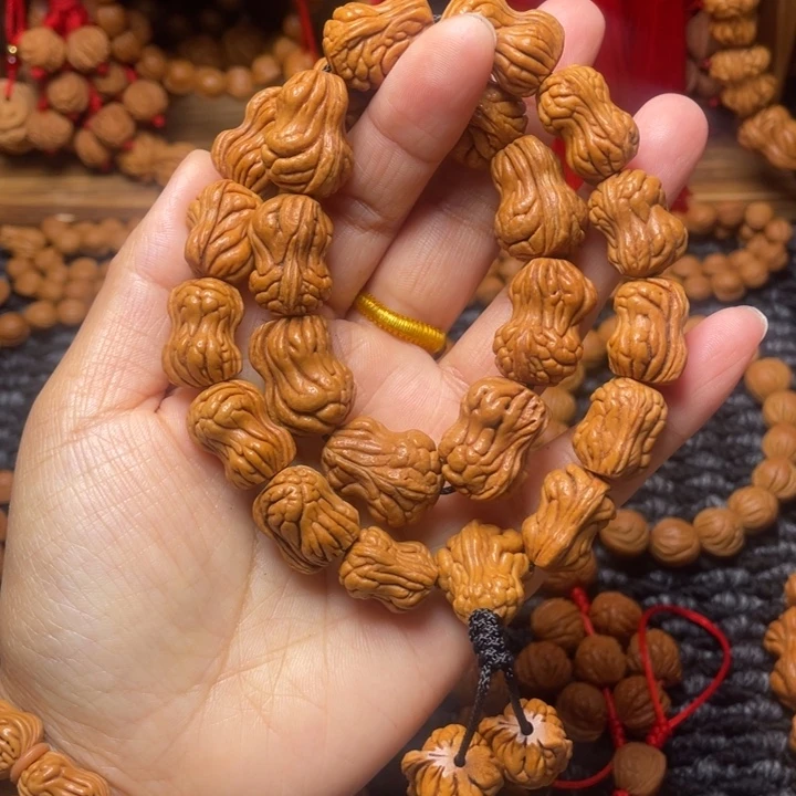 木质类龙纹桃枭挂件